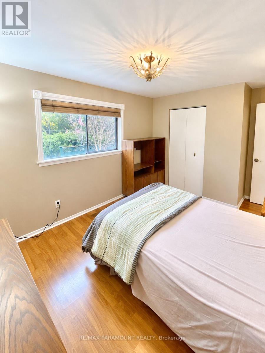 42 Bromley Crescent, Brampton, Ontario  L6T 1Z1 - Photo 9 - W13763872