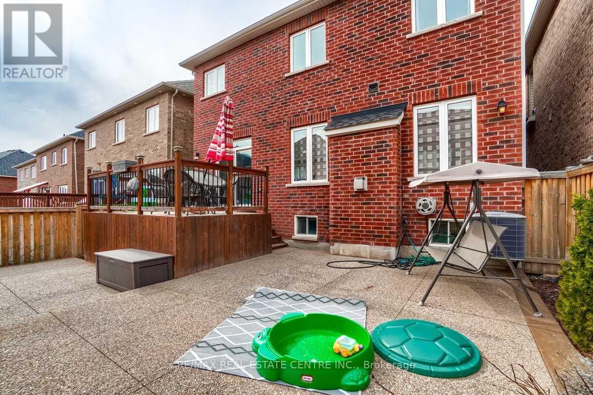 11 Ingleside Road, Brampton, Ontario  L6Y 0Z2 - Photo 38 - W13763880