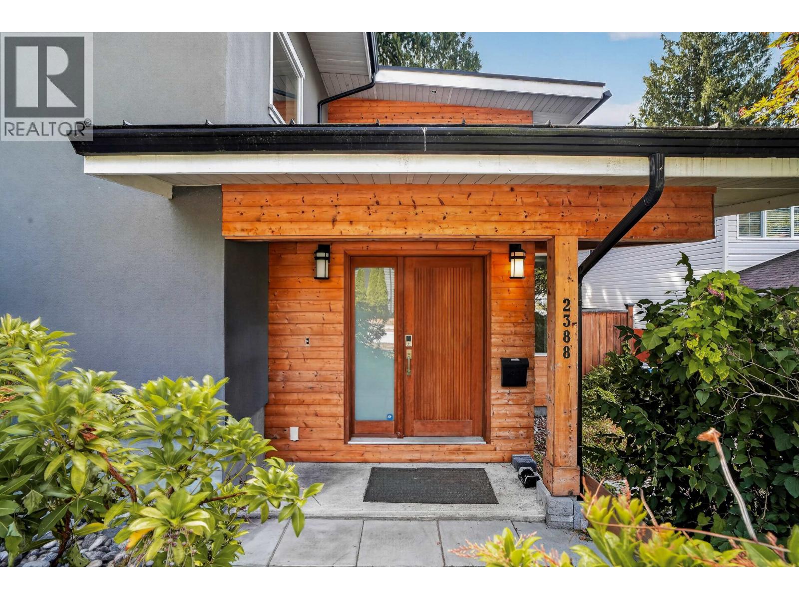 2388 Patricia Avenue, Port Coquitlam, British Columbia  V3B 2H3 - Photo 4 - R3163506