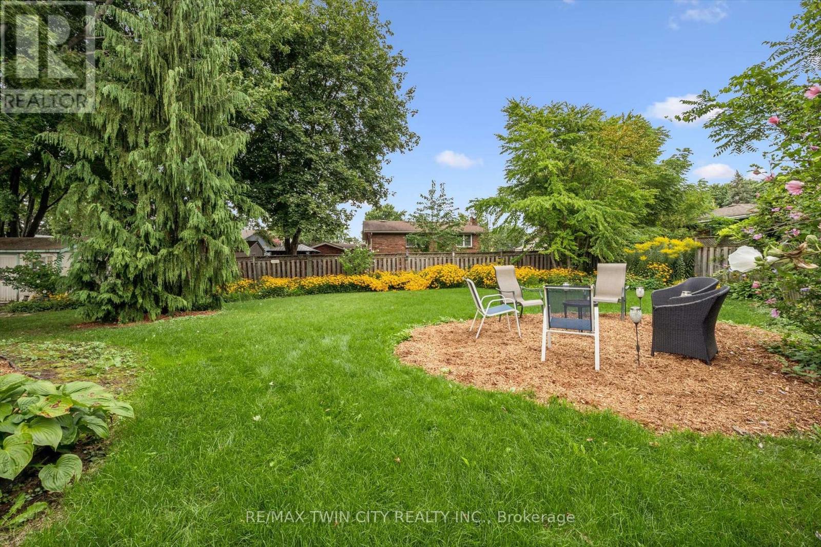33 Maccoll Place, Haldimand, Ontario  N3W 1K4 - Photo 33 - X13763868