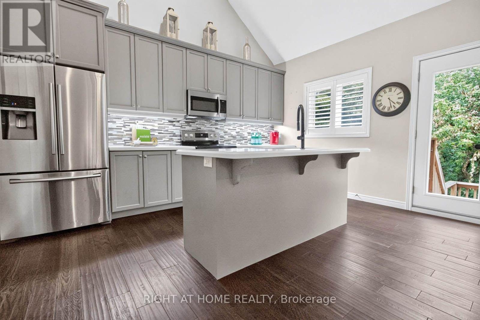 16 Rolling Lane, Hamilton, Ontario  L8K 0A1 - Photo 11 - X13763878