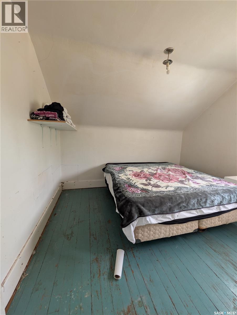 439 4th Street W, Shaunavon, Saskatchewan  S0N 2M0 - Photo 6 - SK047996