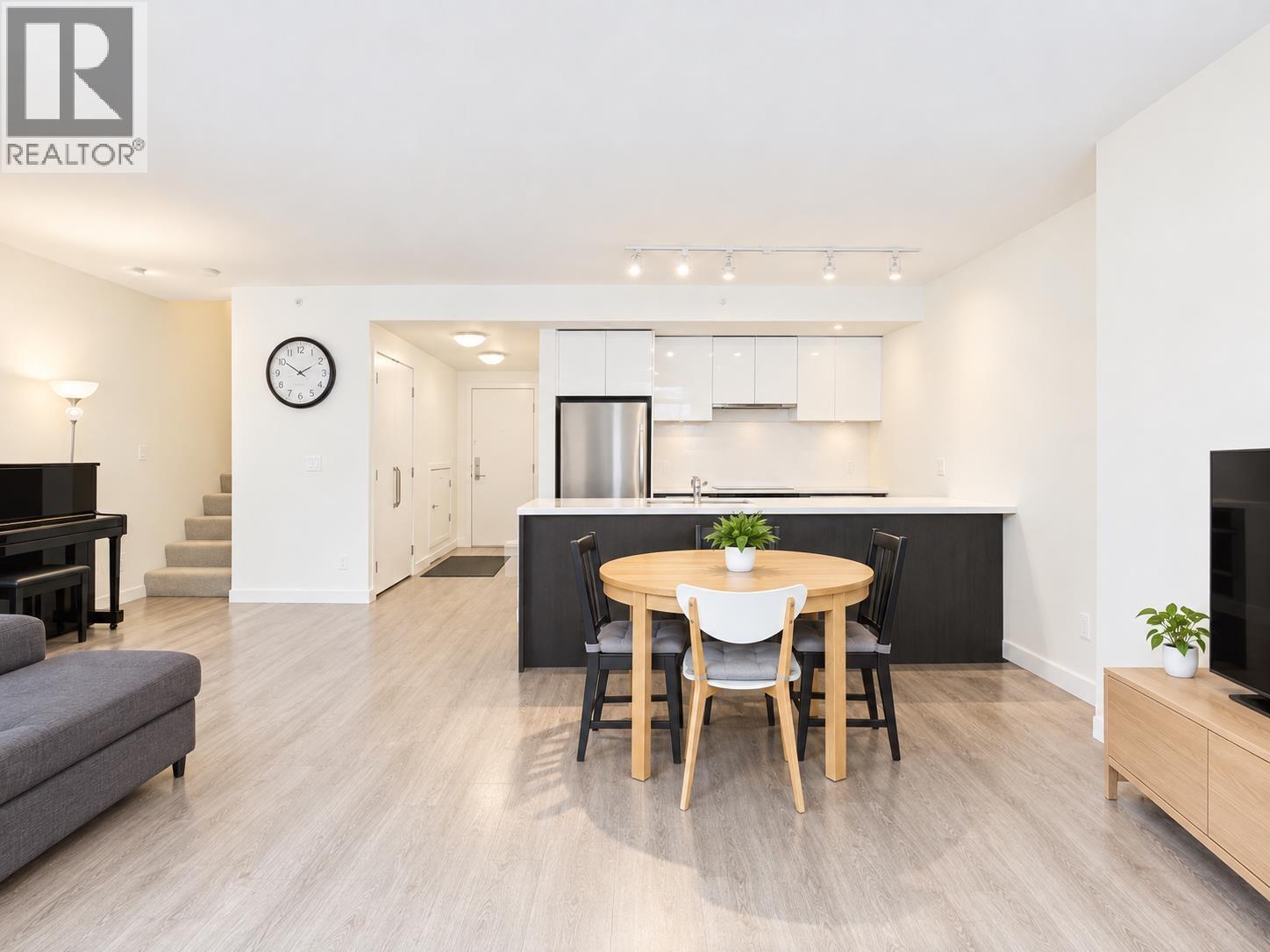 6335 Silver Avenue, Burnaby, British Columbia  V5H 0C3 - Photo 3 - R3163597