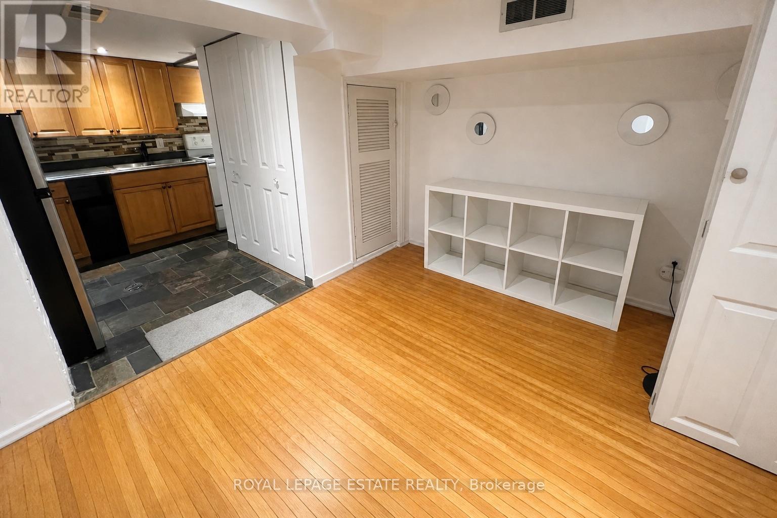 372 Victoria Park Avenue, Toronto, Ontario  M4E 3S8 - Photo 12 - E13596180