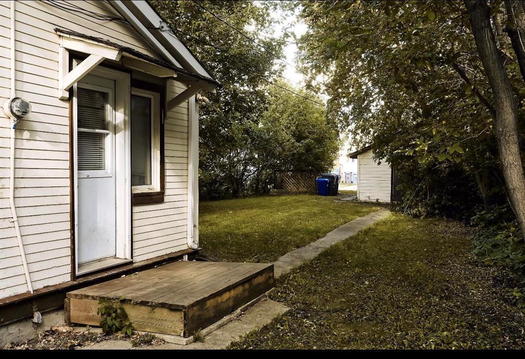 126 Bristol Avenue, Winnipeg, Manitoba  R2H 2R4 - Photo 1 - 202622424
