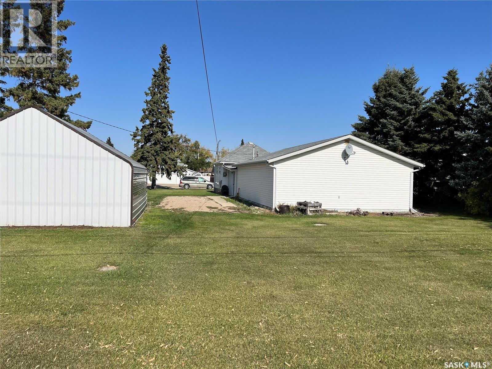 409 3rd Street S, Wakaw, Saskatchewan  S0K 4P0 - Photo 11 - SK048040