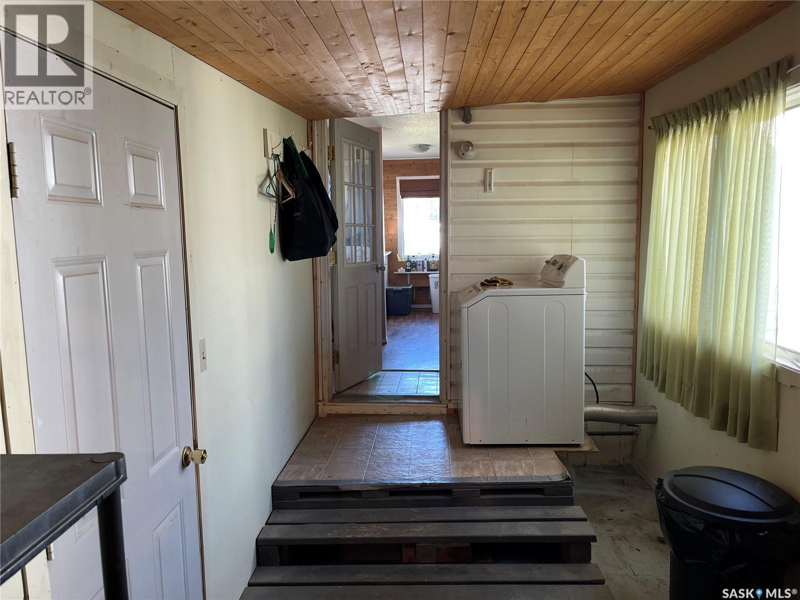 409 3rd Street S, Wakaw, Saskatchewan  S0K 4P0 - Photo 2 - SK048040