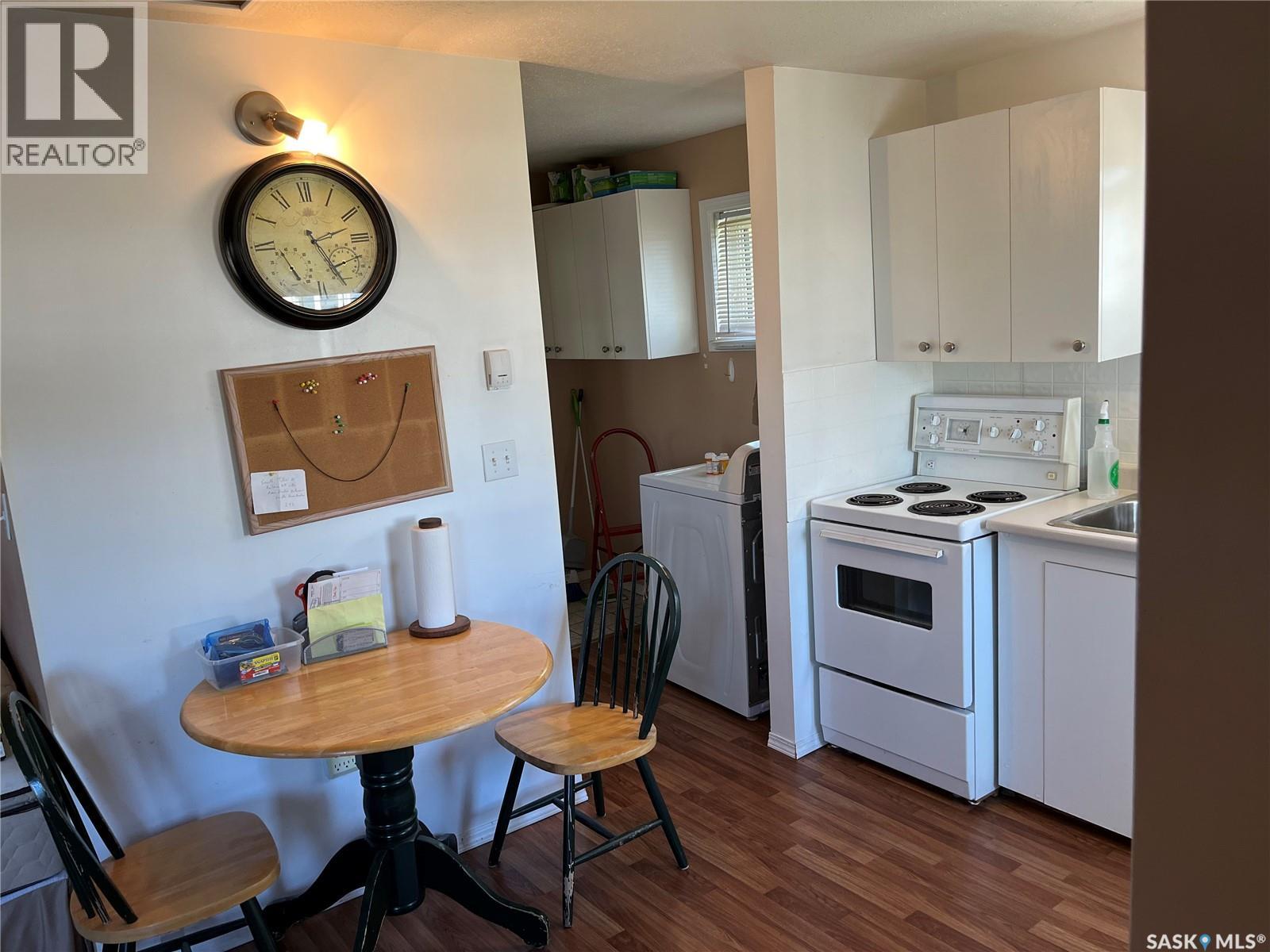 409 3rd Street S, Wakaw, Saskatchewan  S0K 4P0 - Photo 6 - SK048040