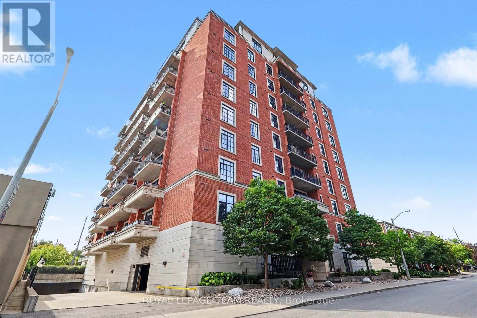 405 - 330 Loretta Avenue S, Ottawa, Ontario  K1S 4E8 - Photo 1 - X13763934