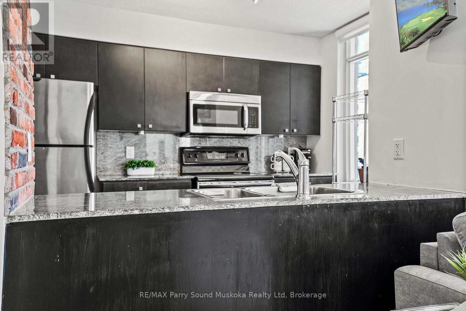 11 Brunel Court, Toronto (Waterfront Communities), Ontario  M5V 3Y3 - Photo 9 - C13763920