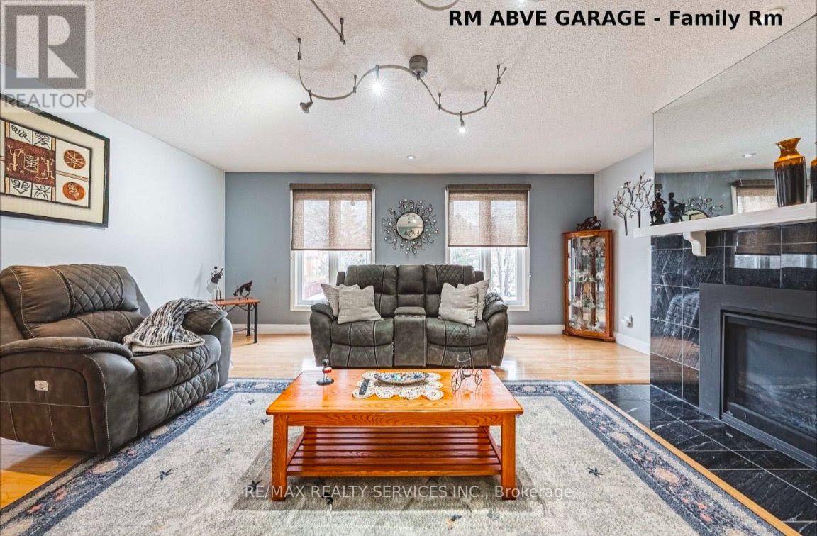 4322 Waterford Crescent, Mississauga, Ontario  L5R 2B3 - Photo 18 - W13763912