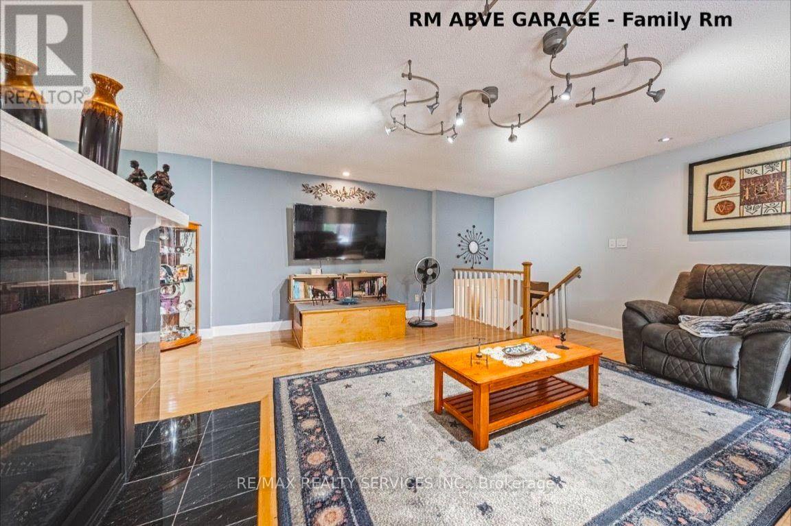 4322 Waterford Crescent, Mississauga, Ontario  L5R 2B3 - Photo 19 - W13763912