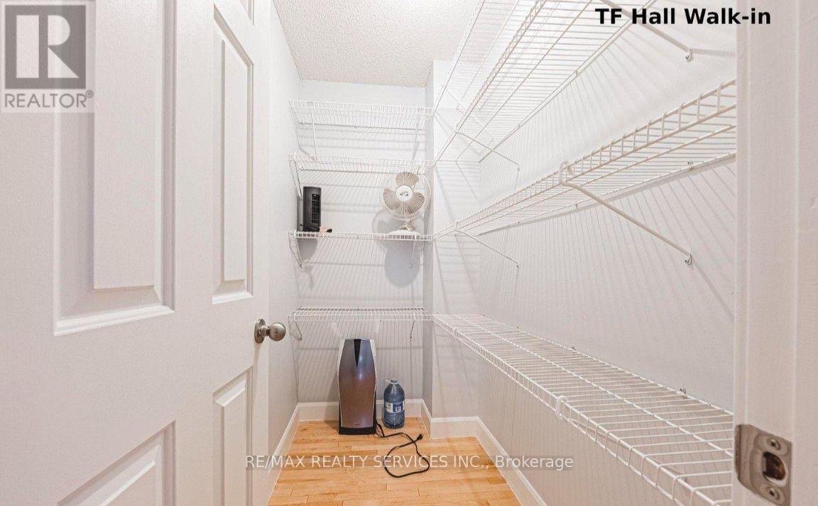 4322 Waterford Crescent, Mississauga, Ontario  L5R 2B3 - Photo 21 - W13763912
