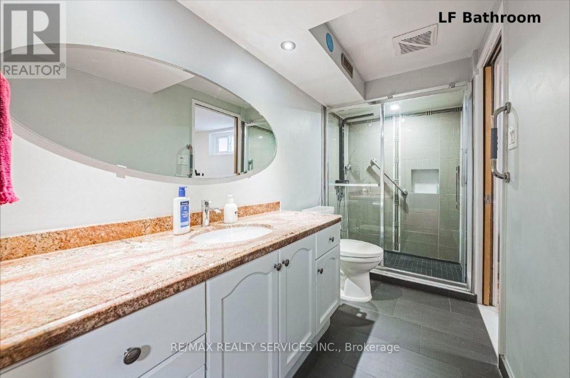 4322 Waterford Crescent, Mississauga, Ontario  L5R 2B3 - Photo 35 - W13763912