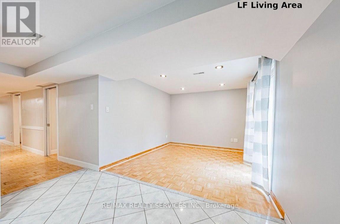 4322 Waterford Crescent, Mississauga, Ontario  L5R 2B3 - Photo 39 - W13763912