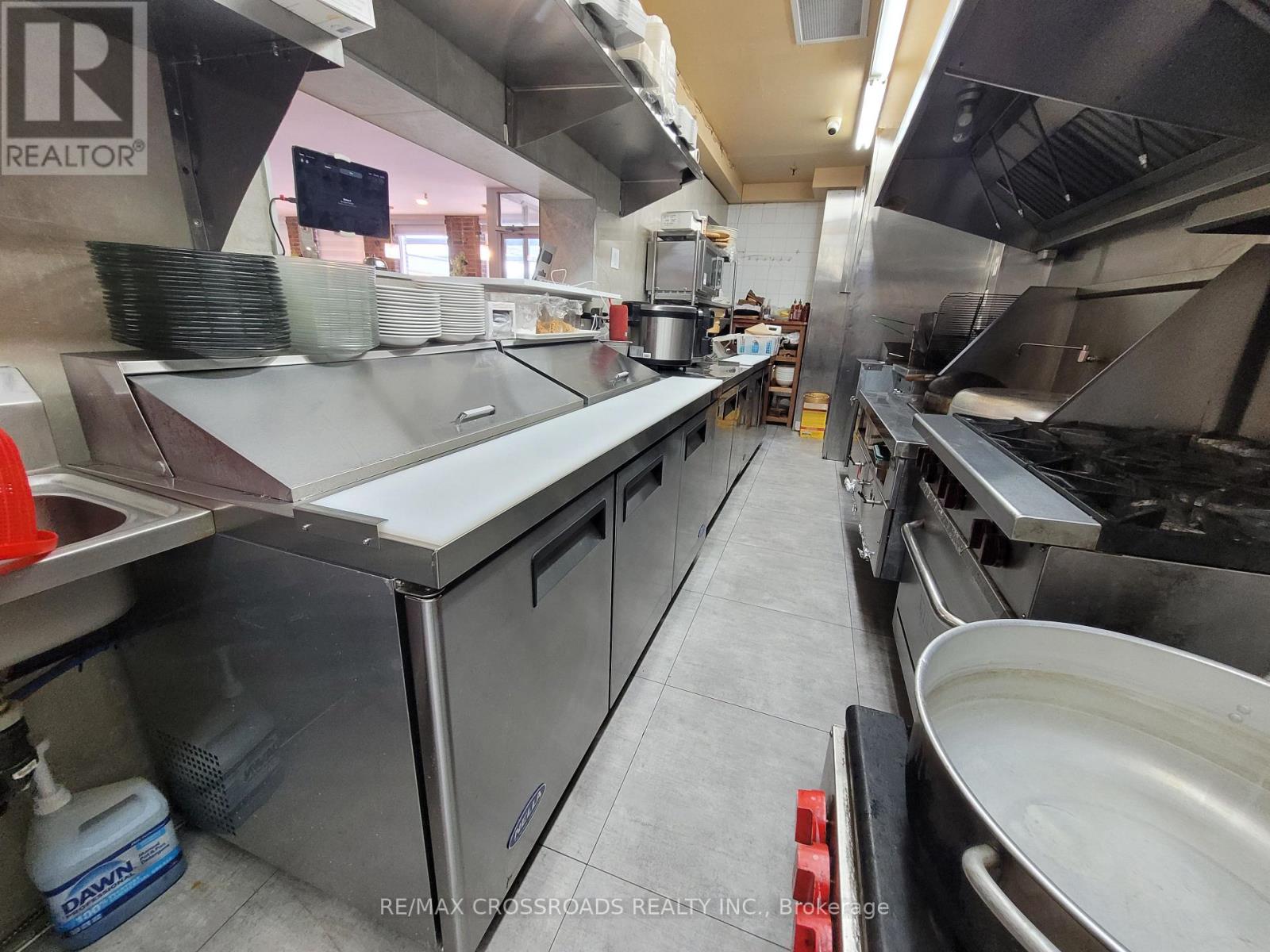 2399 Cawthra Road, Mississauga, Ontario  L5A 2W9 - Photo 7 - W13763914