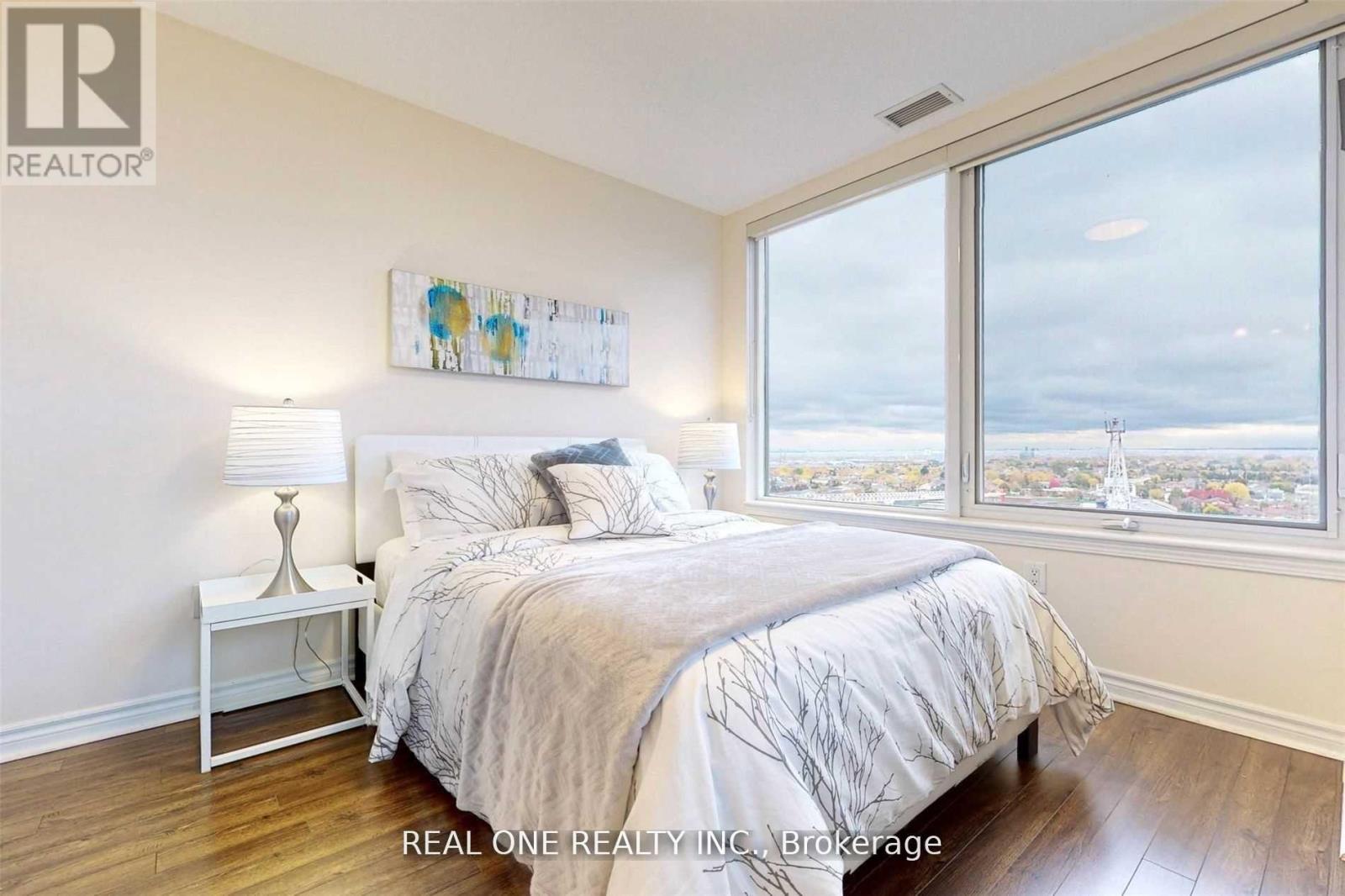 1311 - 385 Prince Of Wales Drive, Mississauga, Ontario  L5B 0C6 - Photo 11 - W13763928