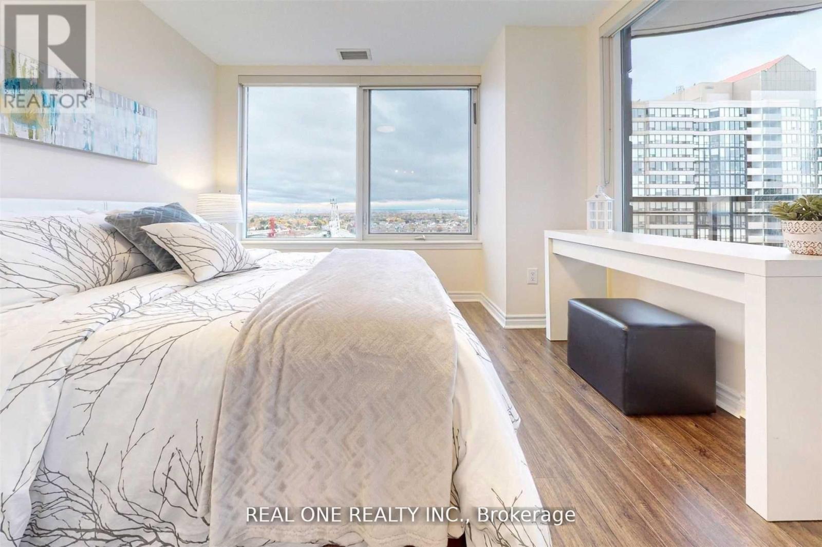 1311 - 385 Prince Of Wales Drive, Mississauga, Ontario  L5B 0C6 - Photo 12 - W13763928