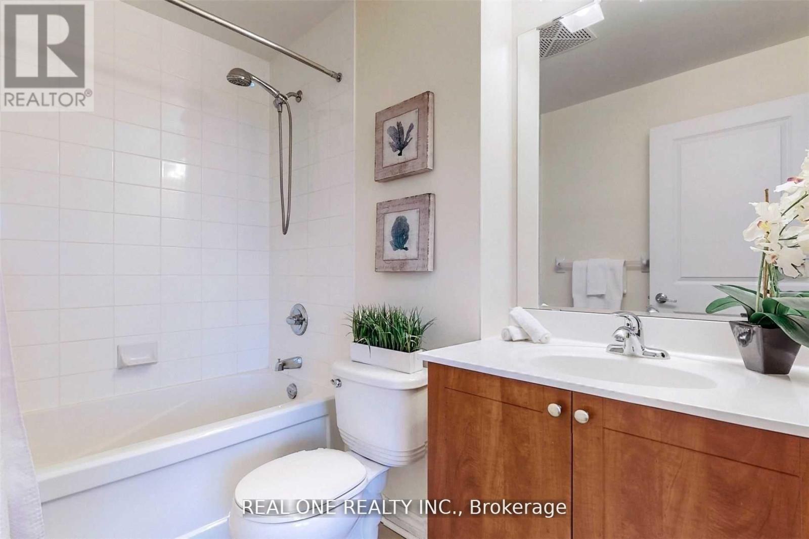 1311 - 385 Prince Of Wales Drive, Mississauga, Ontario  L5B 0C6 - Photo 14 - W13763928