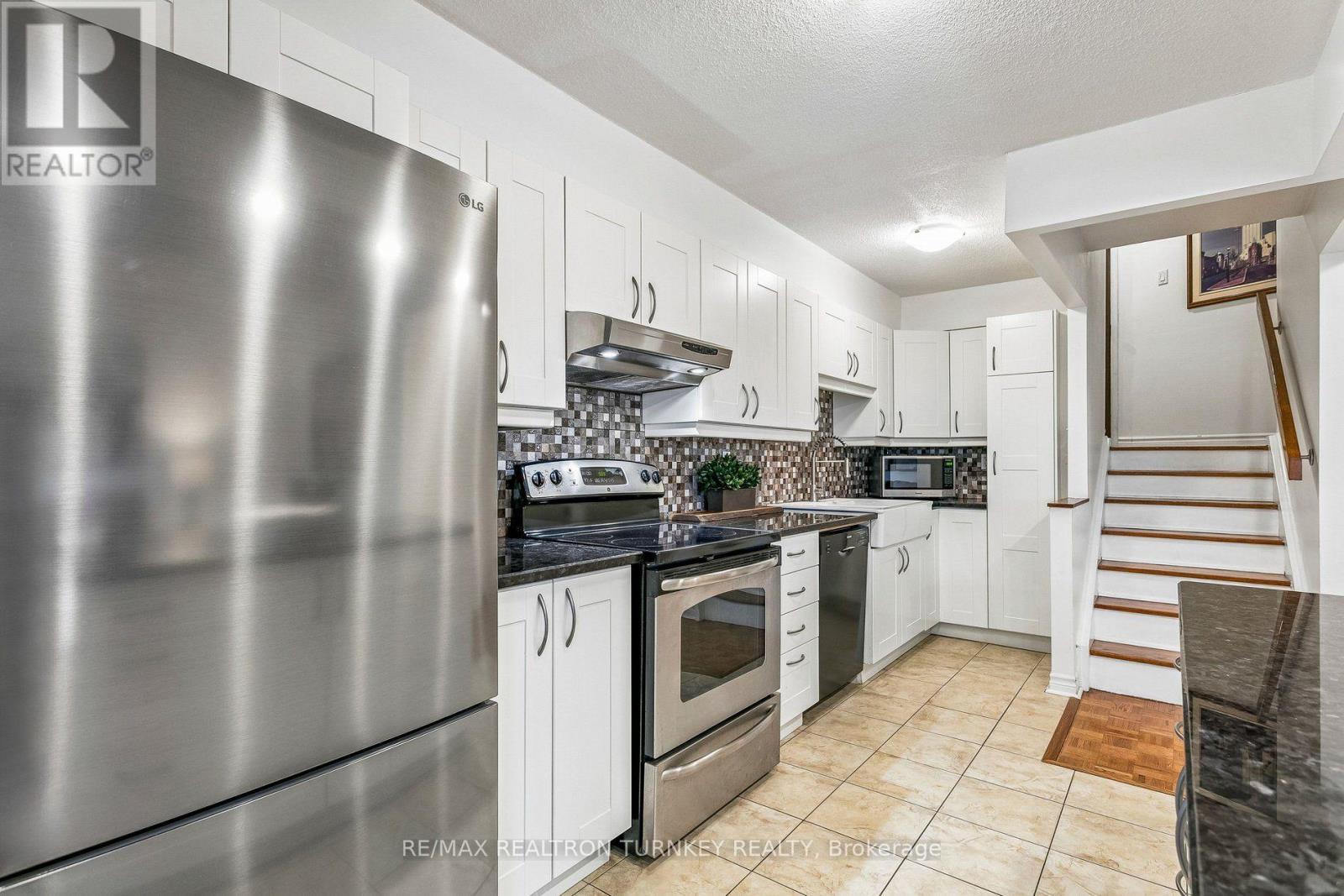 A12 - 296 Mill Road, Toronto, Ontario  M9C 4X8 - Photo 10 - W13715646