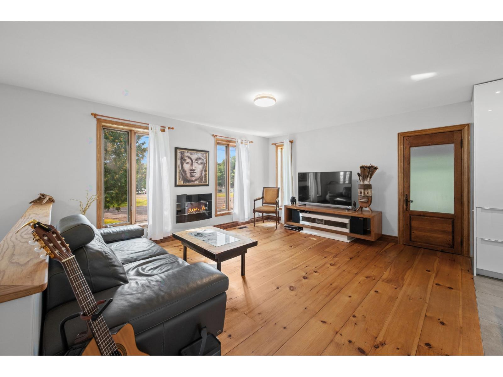 1591 Rue des Goélands Prévost Quebec Canada J0R1T0 5