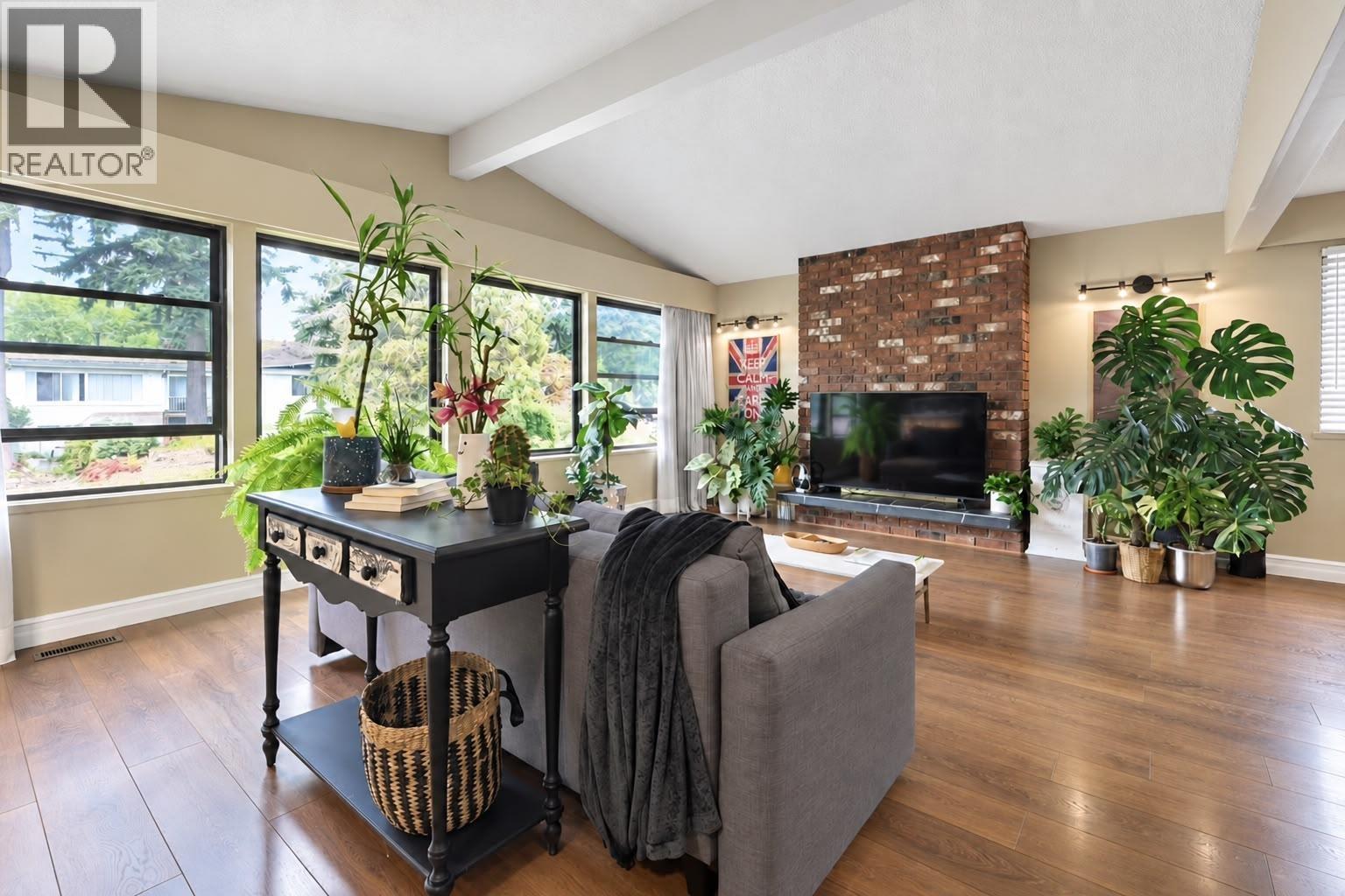4158 Kenny Court, Burnaby, British Columbia V5J 1L3 - Photo 6 - R3163612