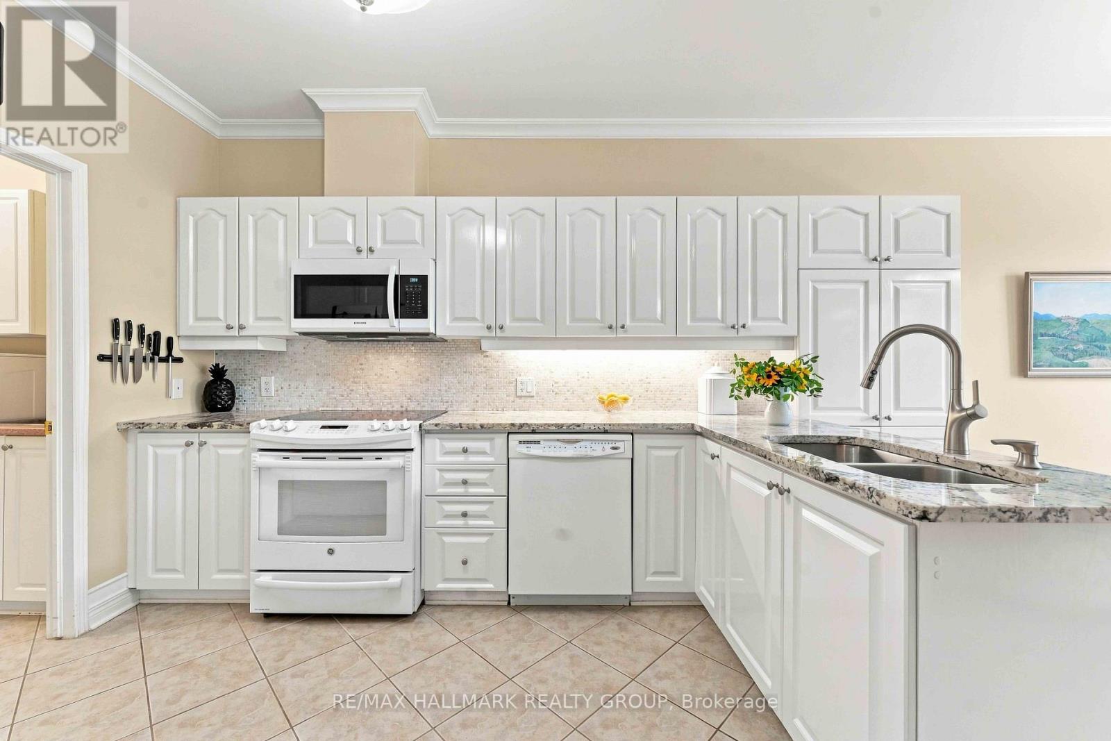 121 Bartlett Private, Ottawa, Ontario  K1V 2A9 - Photo 18 - X13763966