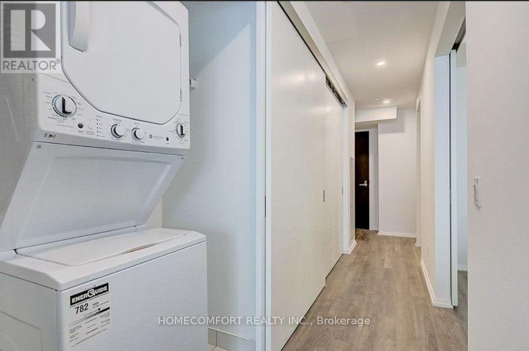 2911 - 197 Yonge Street, Toronto, Ontario  M5B 1M4 - Photo 2 - C13763972