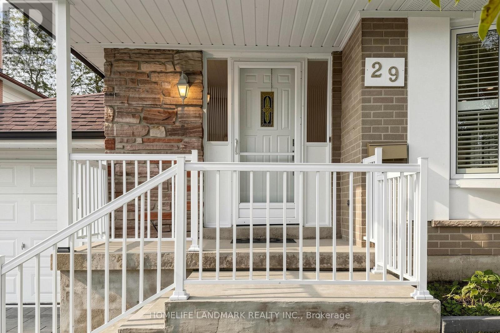 29 Dexter Boulevard, Toronto, Ontario  M2H 1Z3 - Photo 4 - C13764000