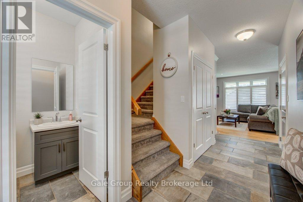 971 Downing Drive, Woodstock, Ontario  N4T 0K4 - Photo 2 - X13763944