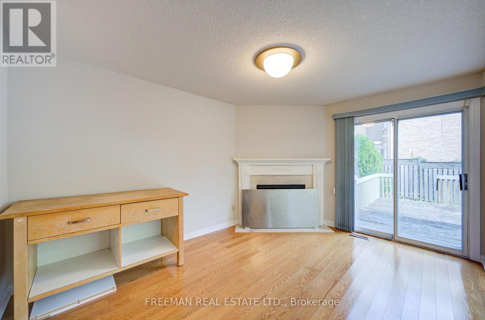 107 Brownstone Circle, Vaughan, Ontario  L4J 7R1 - Photo 10 - N13763942