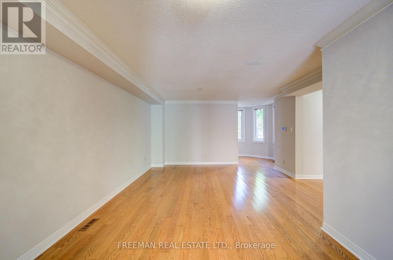 107 Brownstone Circle, Vaughan, Ontario  L4J 7R1 - Photo 8 - N13763942