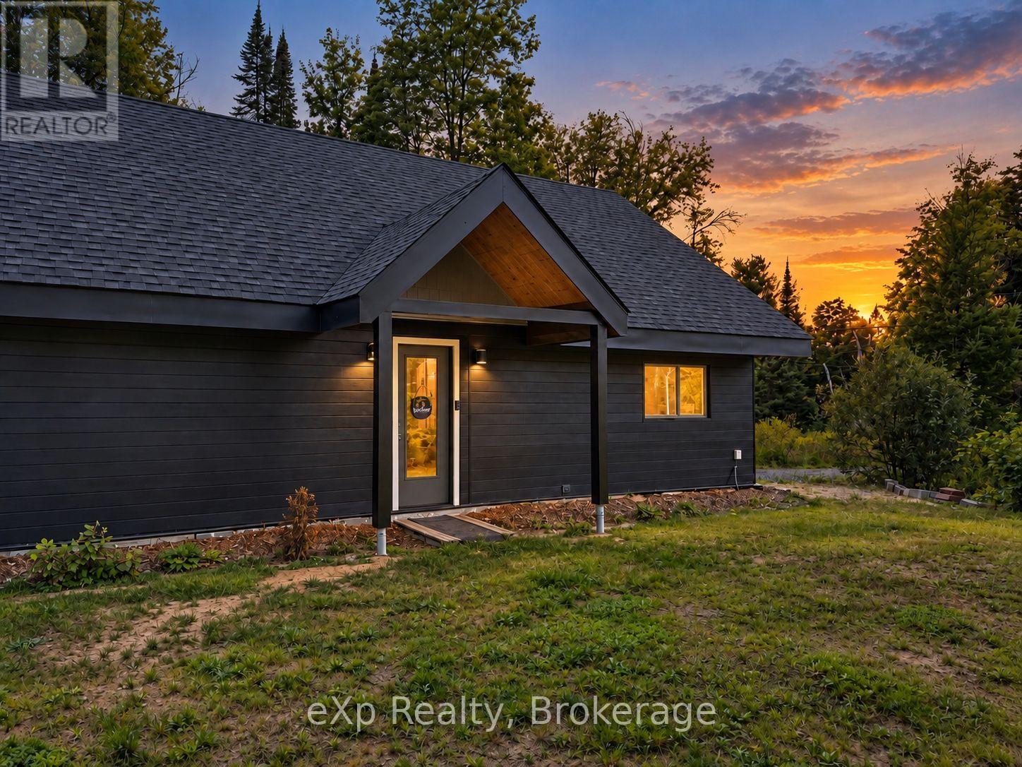 422 BALSAM CHUTES ROAD, Huntsville, Ontario