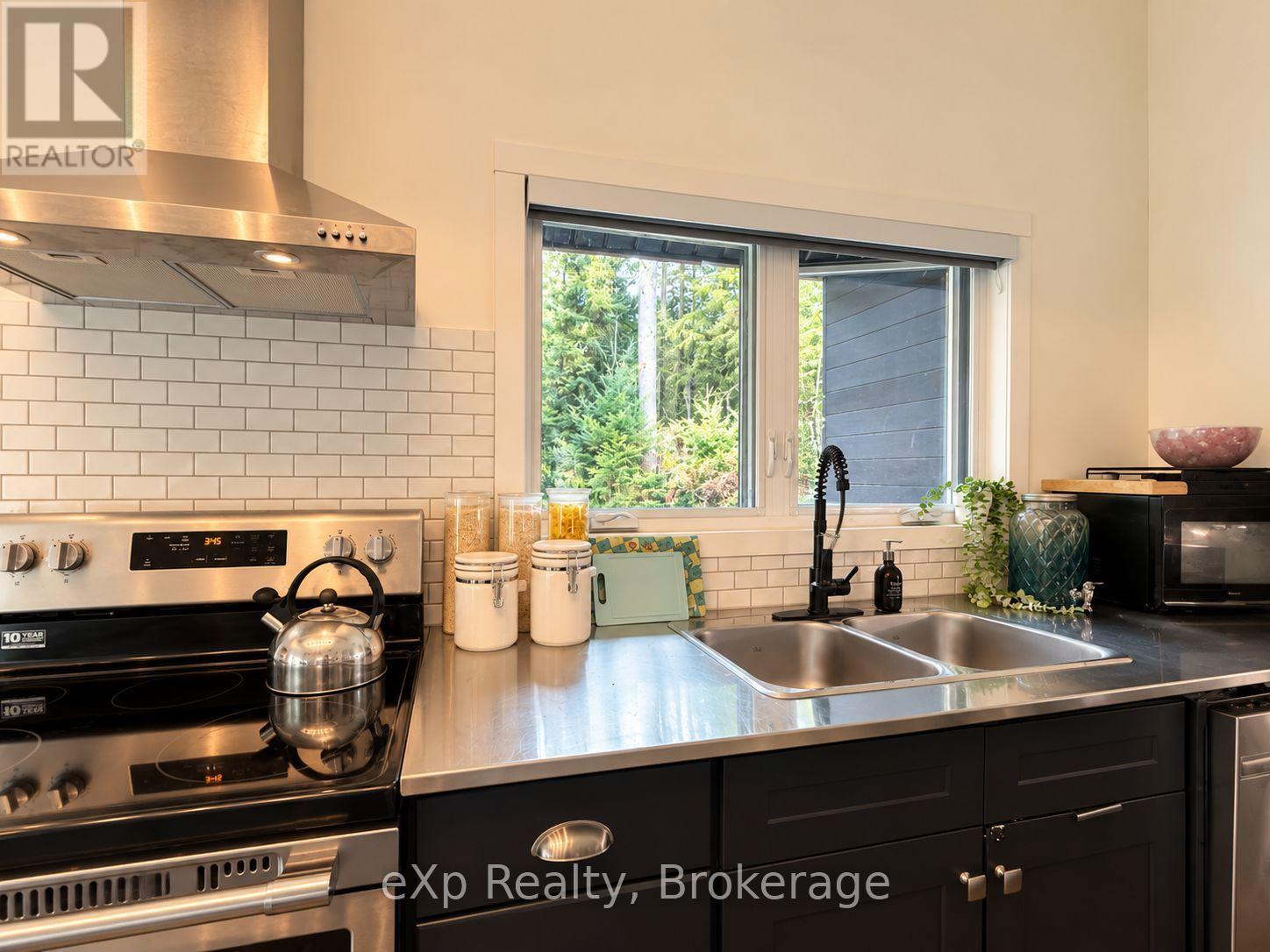 422 Balsam Chutes Road, Huntsville, Ontario  P0B 1L0 - Photo 20 - X13763998
