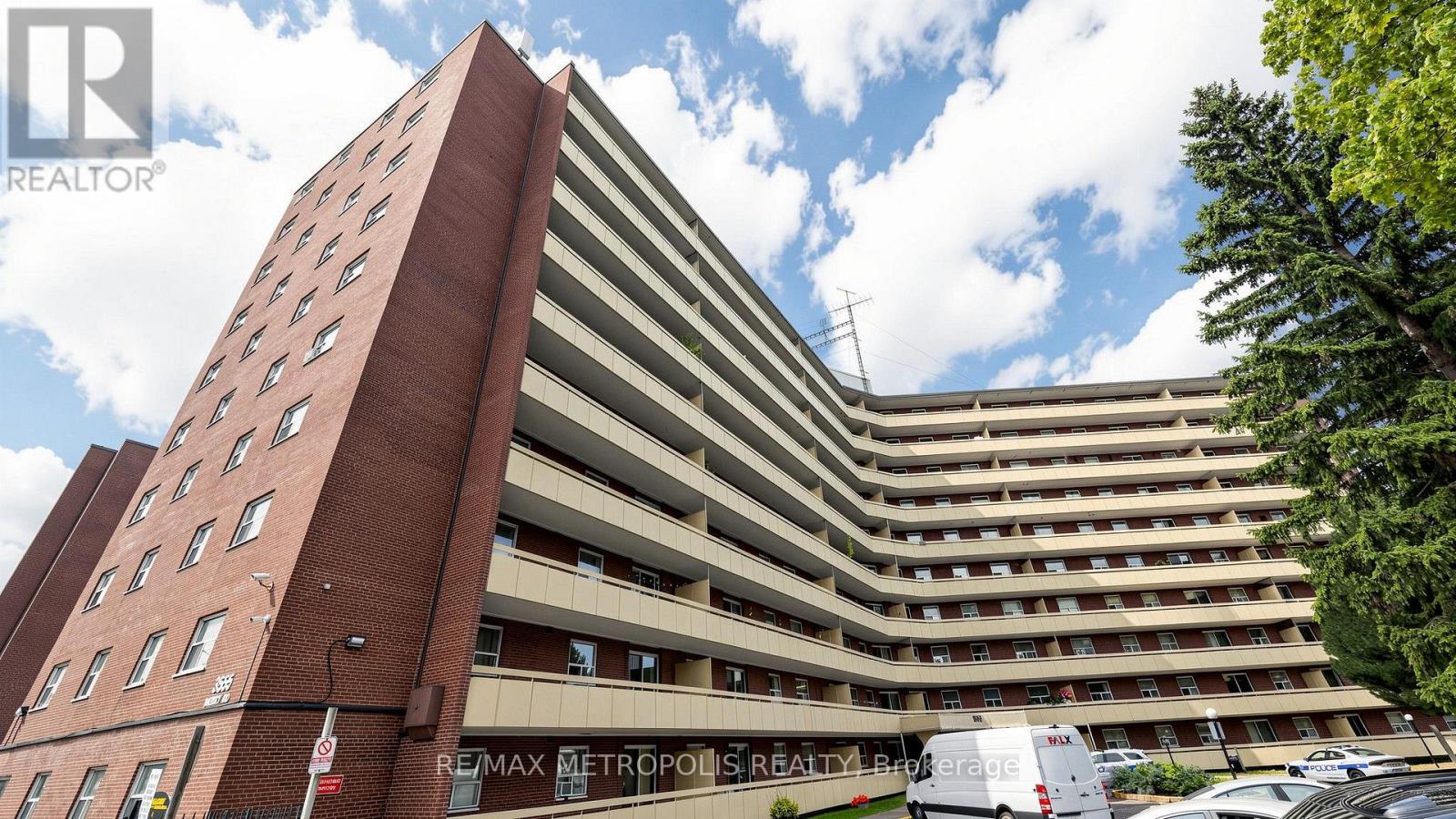 1006 - 3555 Derry Road E, Mississauga, Ontario  L4T 1B2 - Photo 2 - W13763978