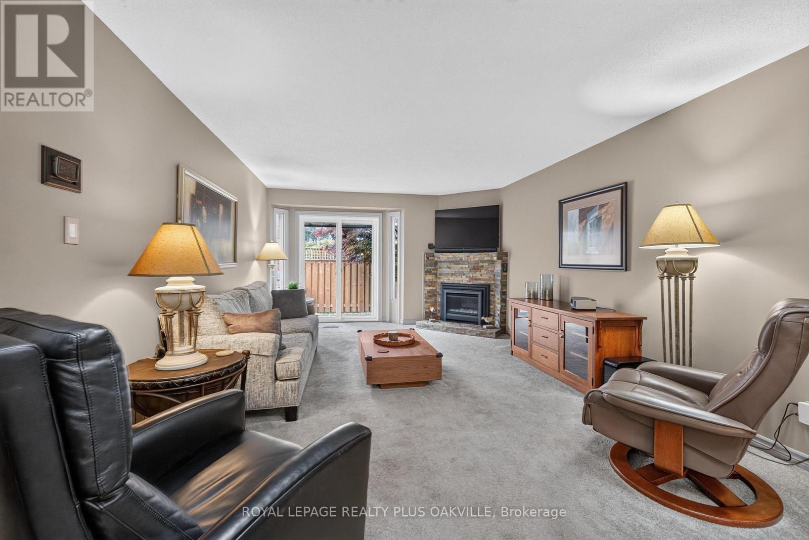 53 - 5255 Lakeshore Road, Burlington, Ontario  L7L 5X9 - Photo 4 - W13764004