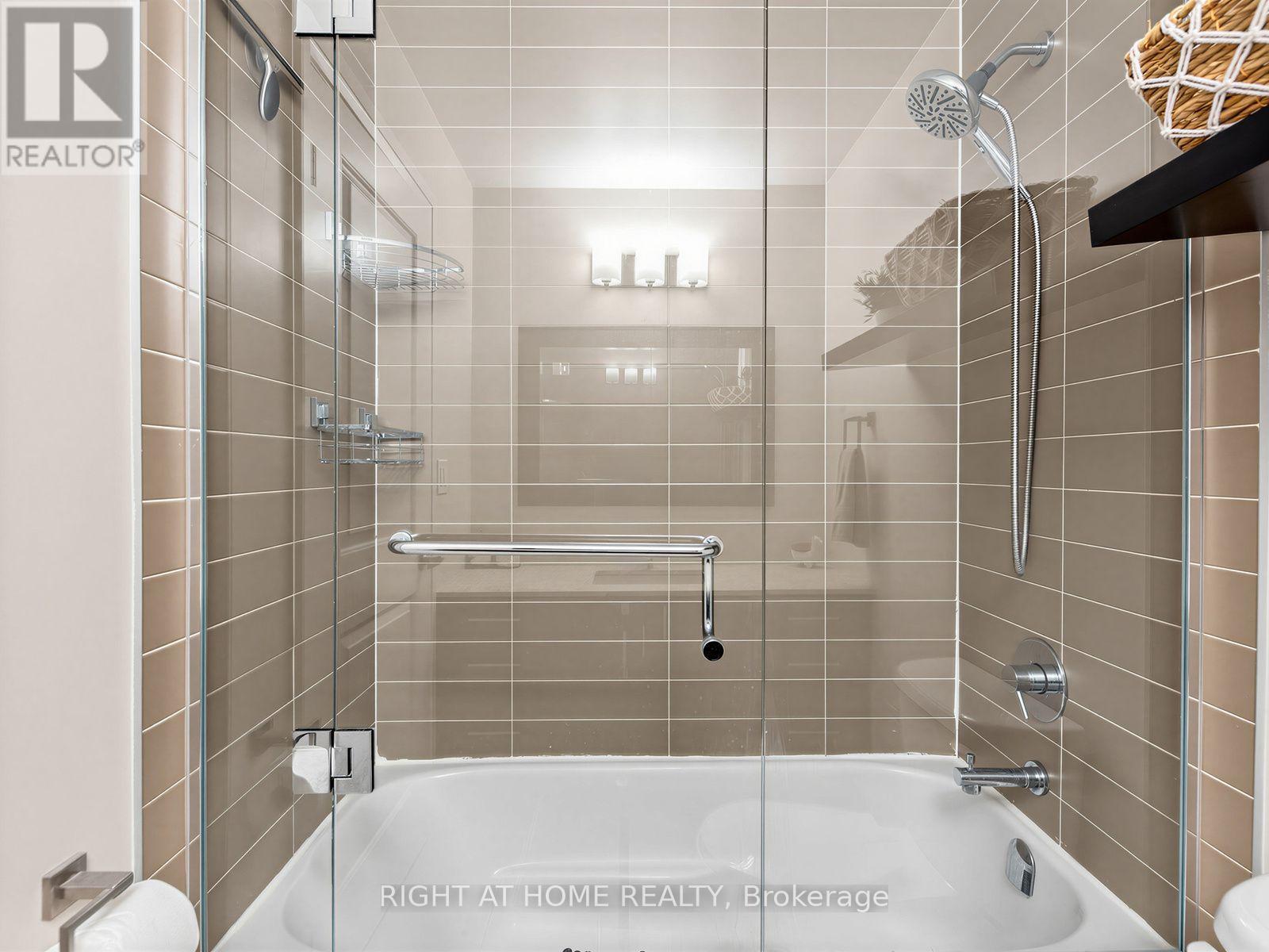 808 - 24 Woodstream Boulevard, Vaughan, Ontario  L4L 8C4 - Photo 17 - N13764010