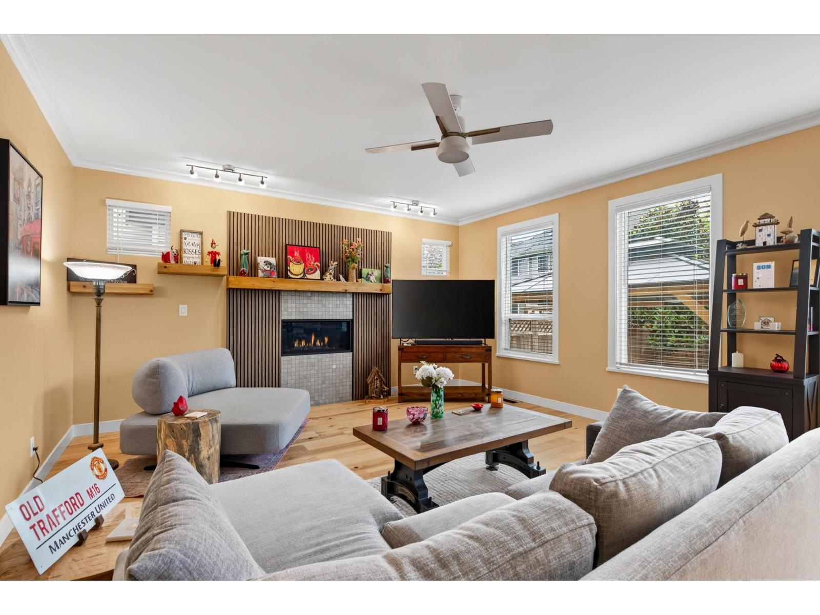6876 192a Street, Surrey, British Columbia  V4N 0B7 - Photo 5 - R3163636
