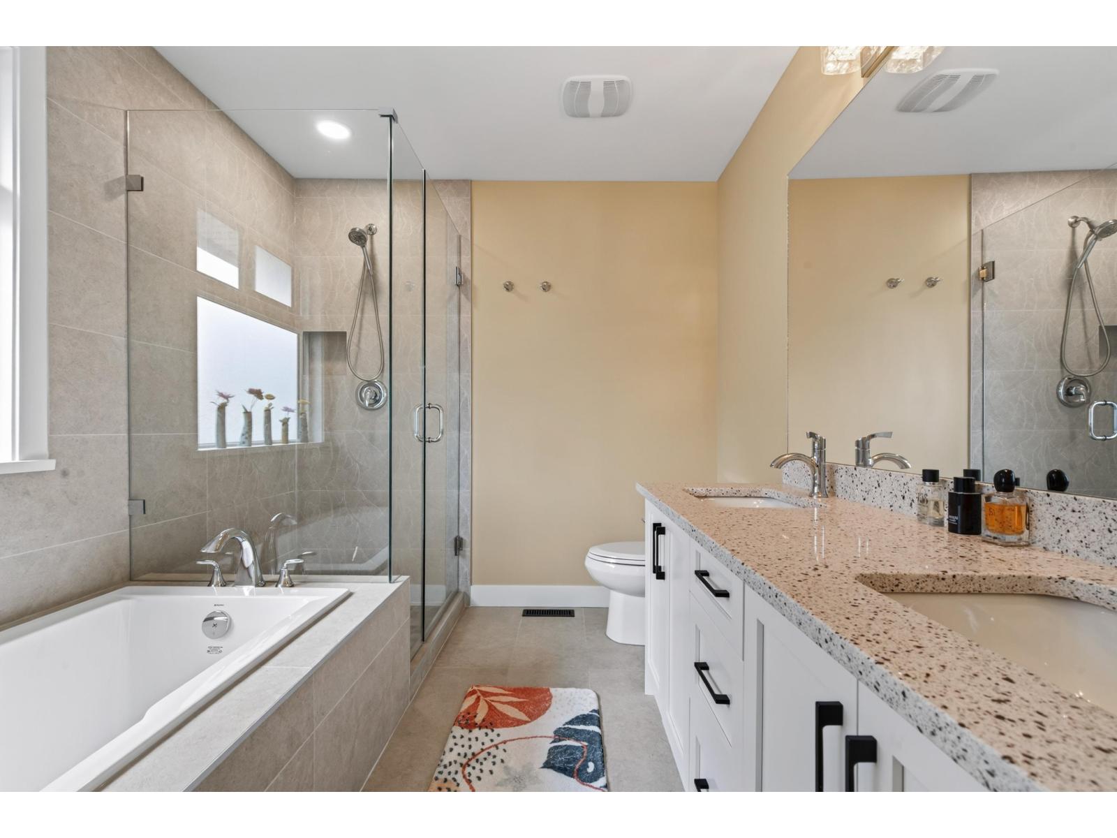 6876 192a Street, Surrey, British Columbia  V4N 0B7 - Photo 25 - R3163636