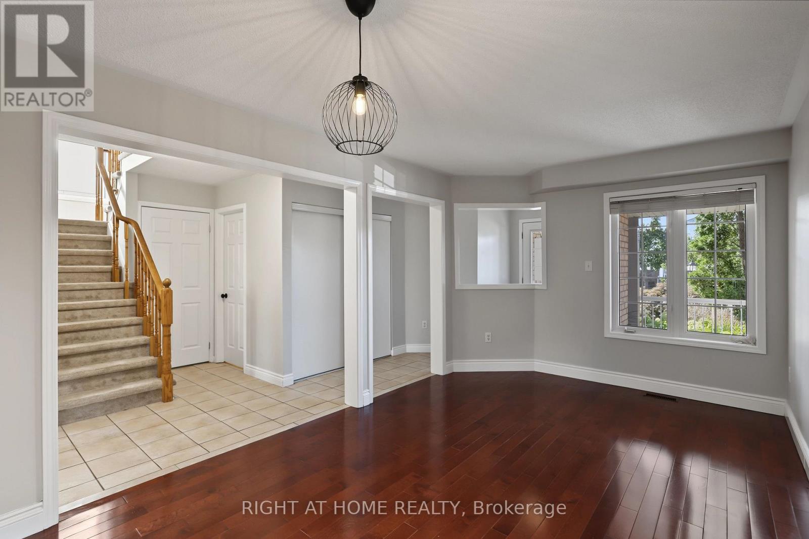 88 Scottsdale Drive, Clarington, Ontario  L1C 5G4 - Photo 4 - E13764076