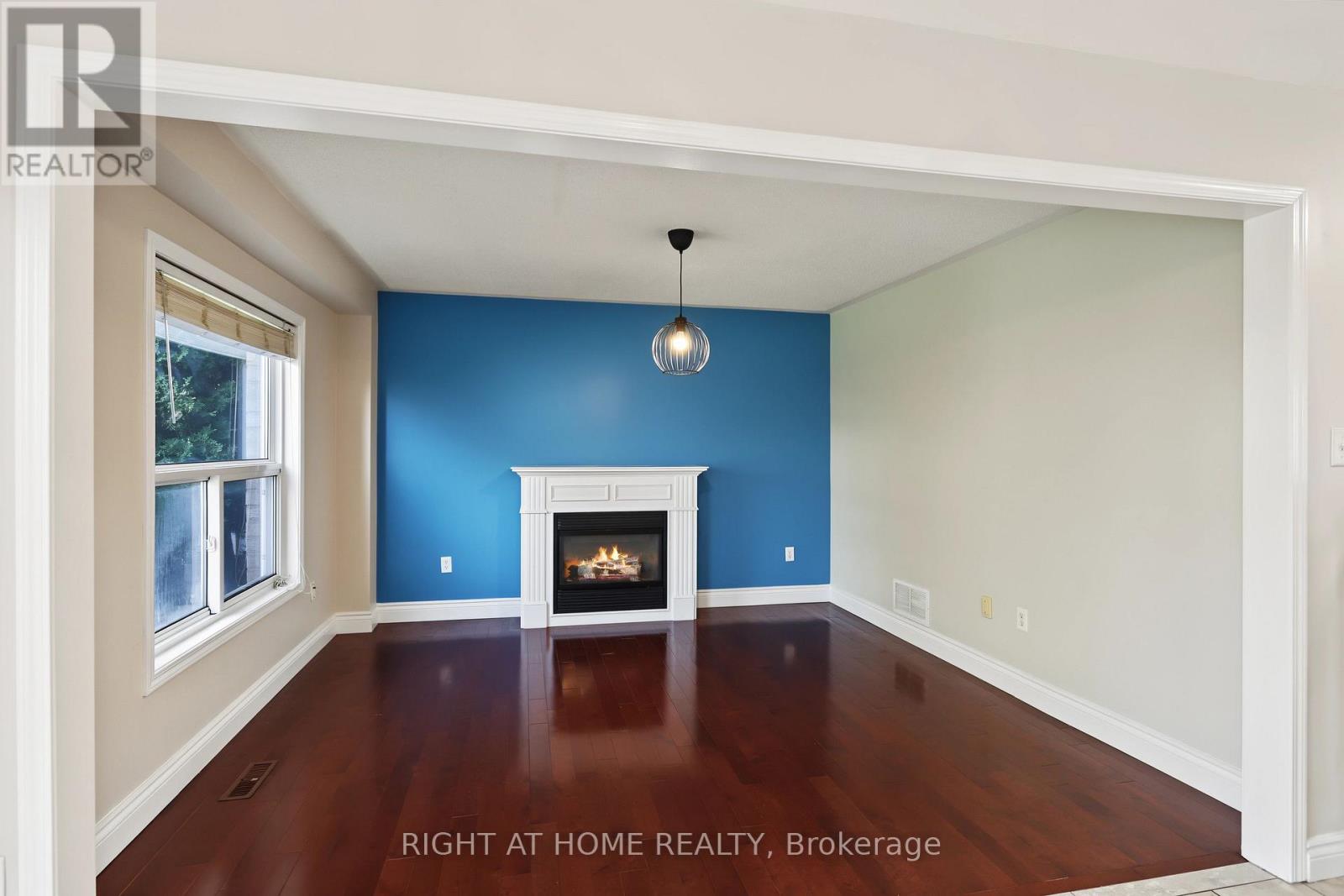 88 Scottsdale Drive, Clarington, Ontario  L1C 5G4 - Photo 8 - E13764076