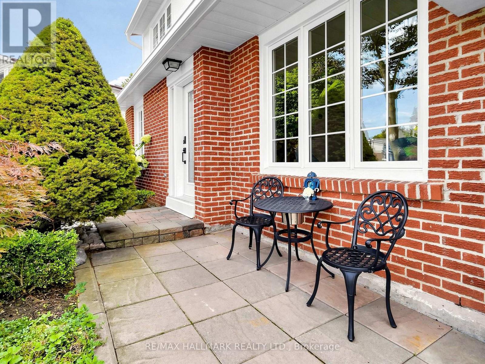 .400 Handley Crescent, Newmarket, Ontario  L3Y 4T4 - Photo 3 - N13764034