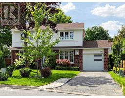 .400 HANDLEY CRESCENT, Newmarket, Ontario