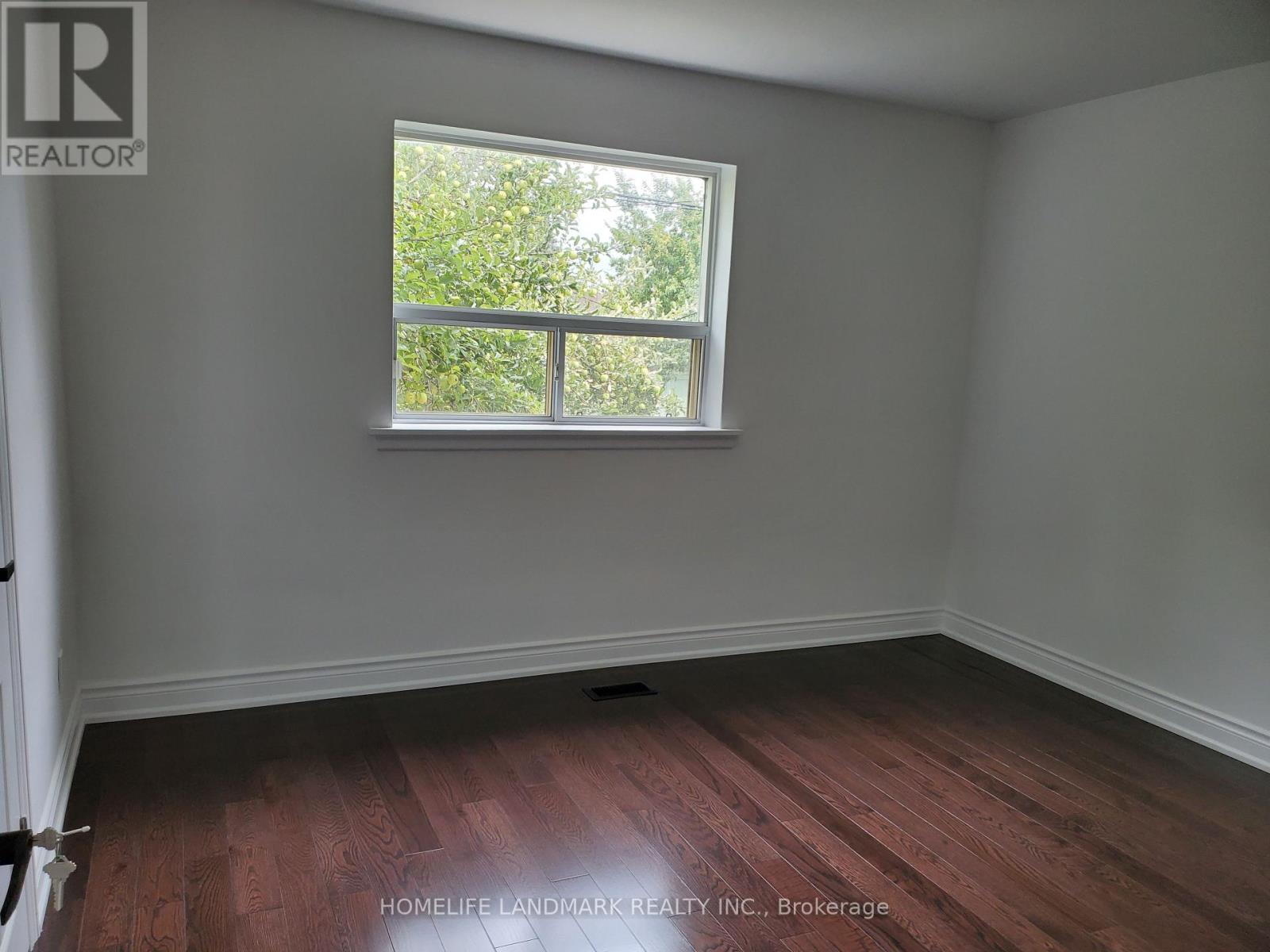 17 Maralim Road, Richmond Hill, Ontario  L4C 2K6 - Photo 7 - N13764040