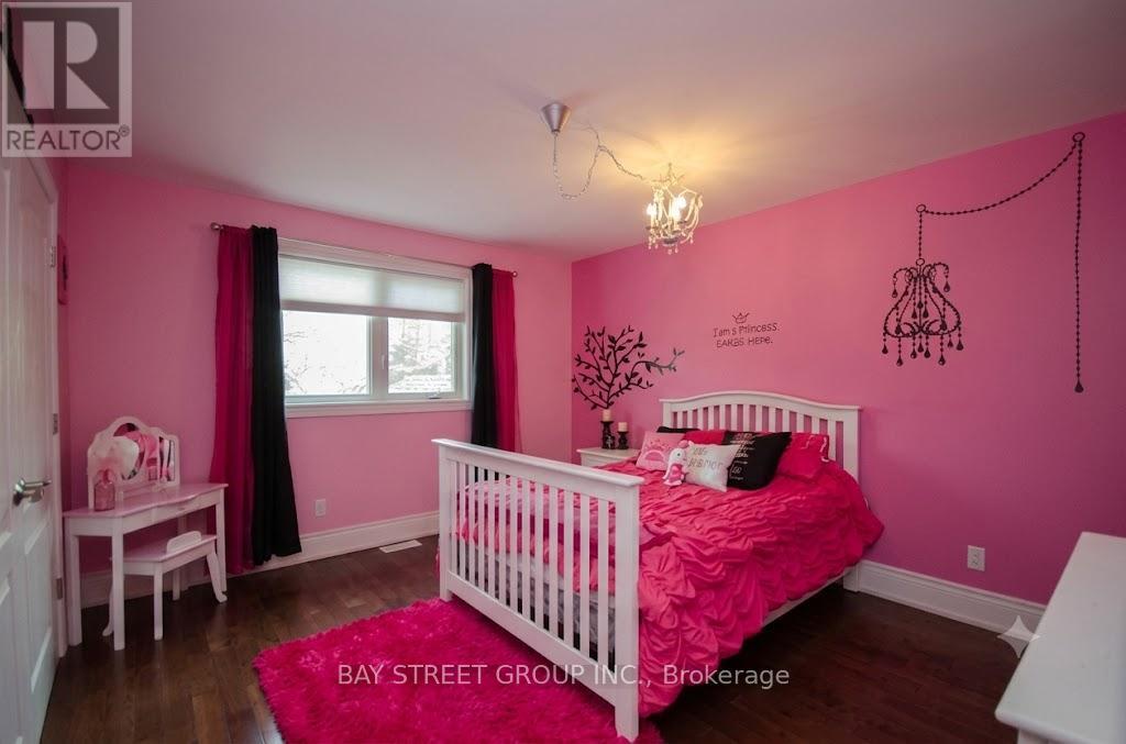 133 Riveredge Drive, Georgina, Ontario  L4P 2P4 - Photo 13 - N13764048