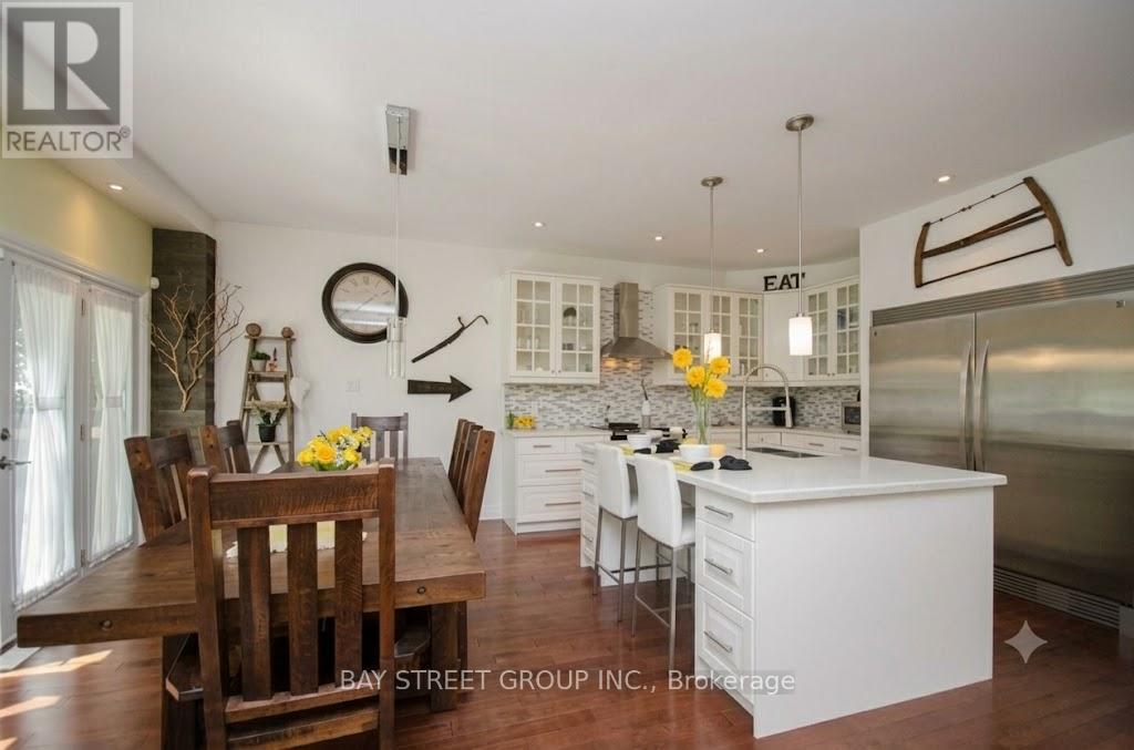 133 Riveredge Drive, Georgina, Ontario  L4P 2P4 - Photo 5 - N13764048