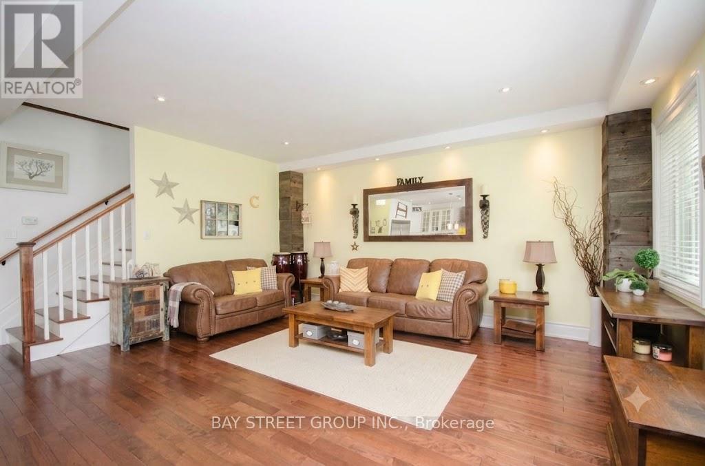 133 Riveredge Drive, Georgina, Ontario  L4P 2P4 - Photo 6 - N13764048