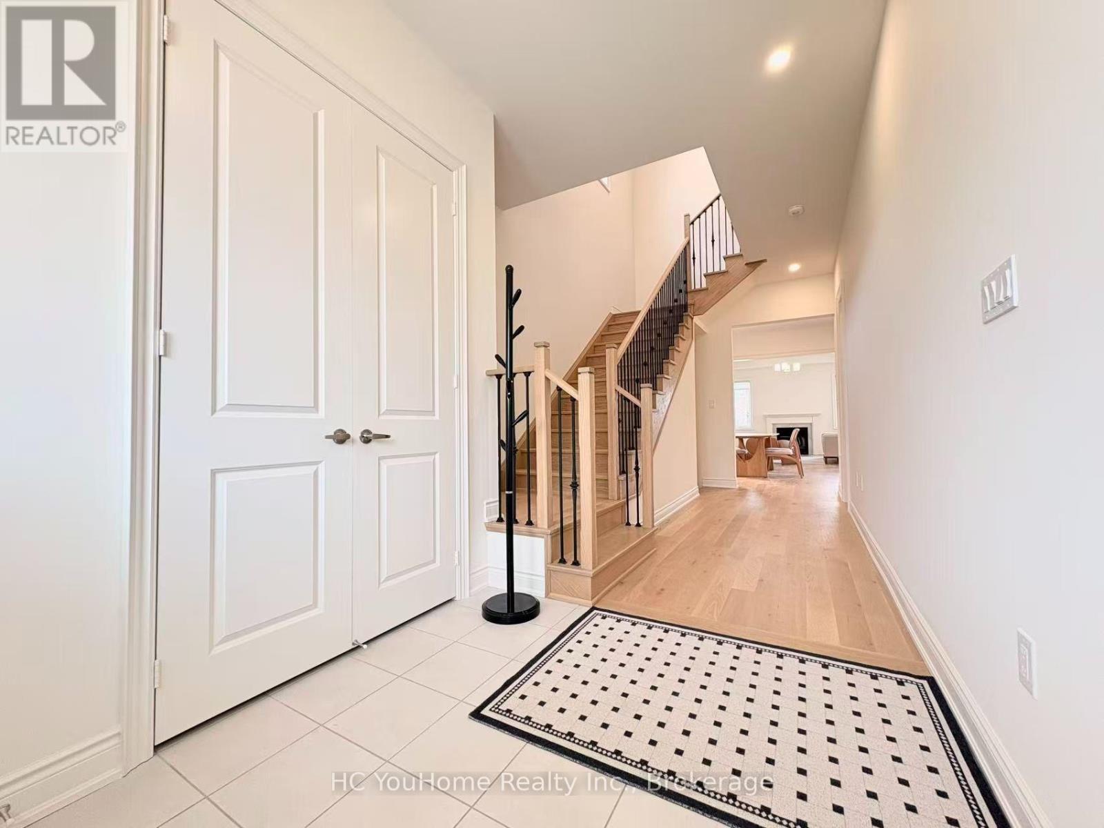 5 Monticola Avenue, Richmond Hill, Ontario  L4B 0J1 - Photo 2 - N13764050
