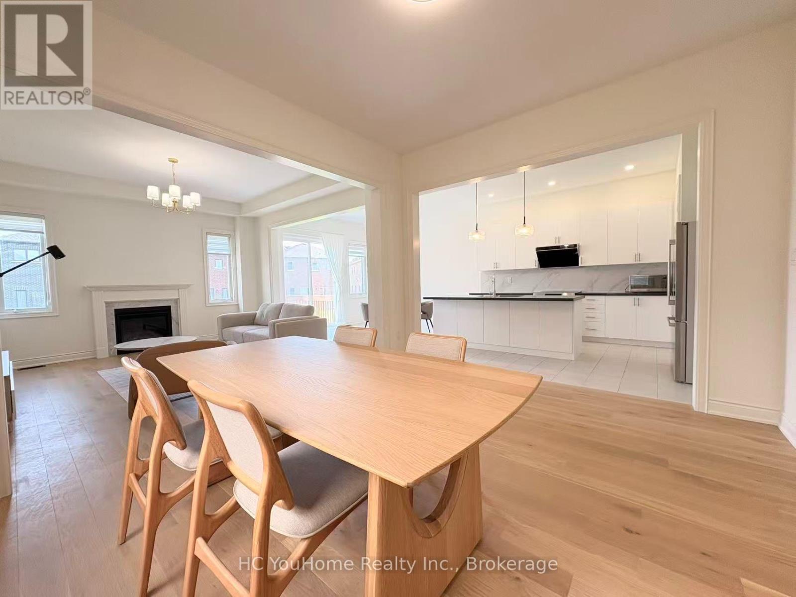5 Monticola Avenue, Richmond Hill, Ontario  L4B 0J1 - Photo 4 - N13764050