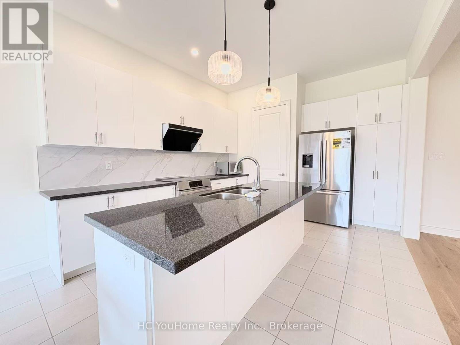 5 Monticola Avenue, Richmond Hill, Ontario  L4B 0J1 - Photo 8 - N13764050